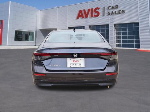Used 2025 Honda Accord SE image 7