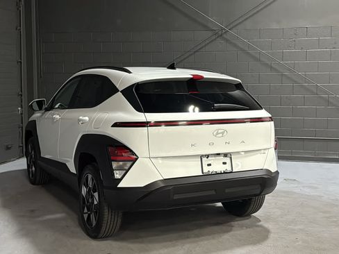 Used 2024 Hyundai Kona SEL AWD/4WD image 6