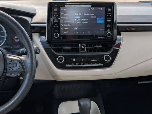 Used 2021 Toyota Corolla LE w/ LE Premium Package FWD image 28