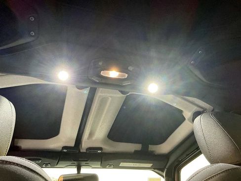 Used 2018 Jeep Wrangler Unlimited Sport S image 24