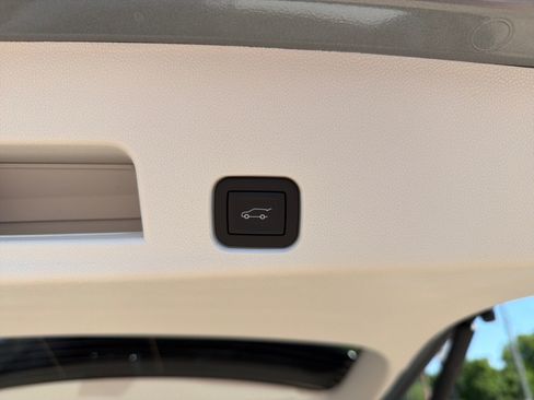 New 2026 GMC Acadia Denali w/ Super Cruise Package FWD image 23