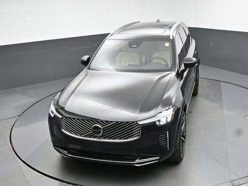 New 2026 Volvo XC90 T8 Plus image 47