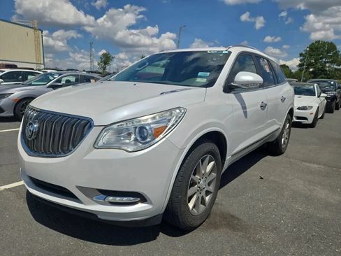 Used 2017 Buick Enclave Convenience FWD image 1