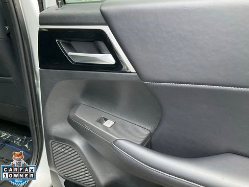 Used 2024 Mitsubishi Outlander SE image 65