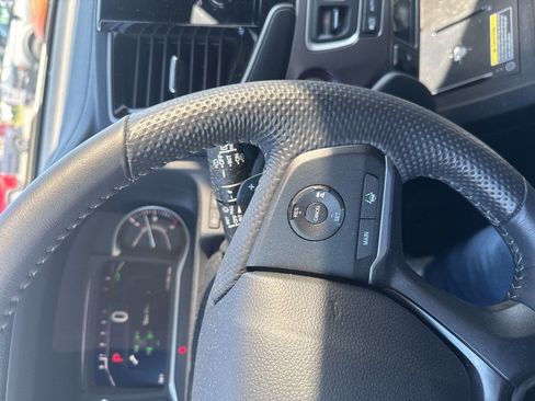 Used 2025 Honda Passport EX-L image 12