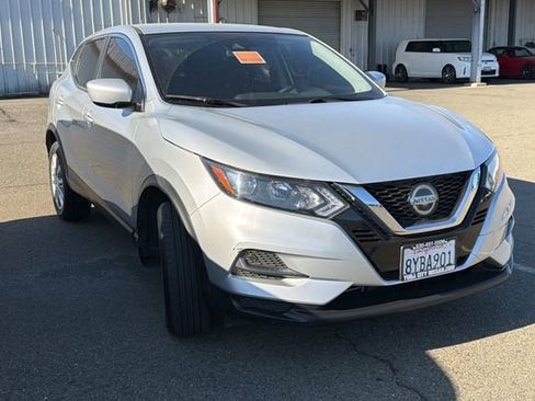 Used 2021 Nissan Rogue Sport S FWD image 2