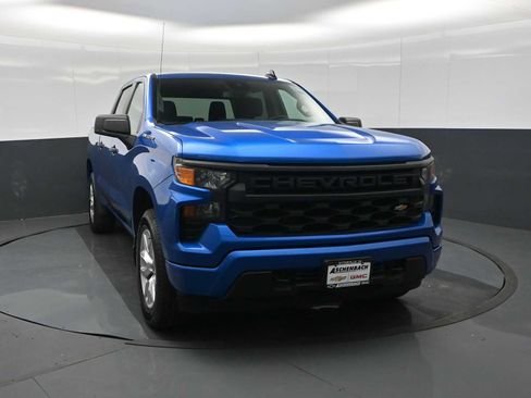 Used 2022 Chevrolet Silverado 1500 Custom AWD/4WD image 3