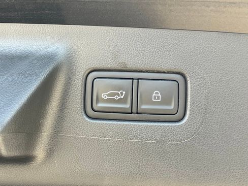 Used 2025 Hyundai Santa Fe XRT image 17