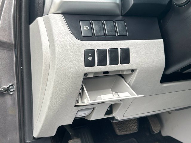 Used 2019 Toyota Highlander LE AWD/4WD image 21