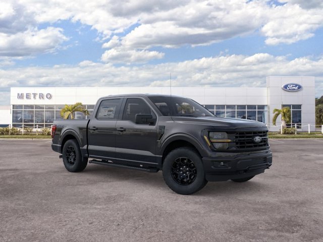 New 2026 Ford F150 XLT w/ XLT Black Appearance Package AWD/4WD image 7
