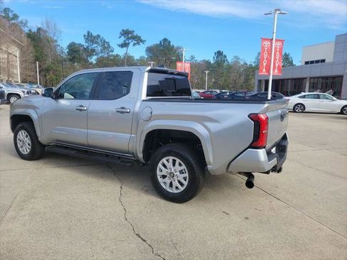 Certified 2025 Toyota Tacoma SR5 image 3