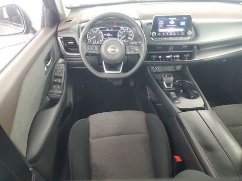 Used 2023 Nissan Rogue SV image 14