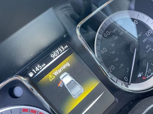 Used 2016 Nissan Titan Platinum Reserve image 7