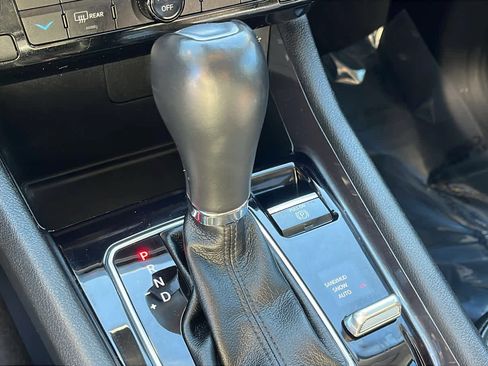 Used 2022 Jeep Compass Latitude image 18