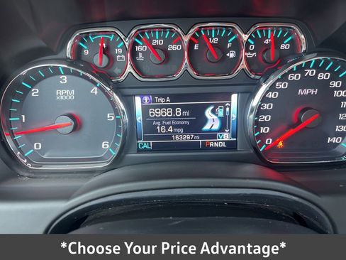 Used 2018 Chevrolet Suburban LT image 59