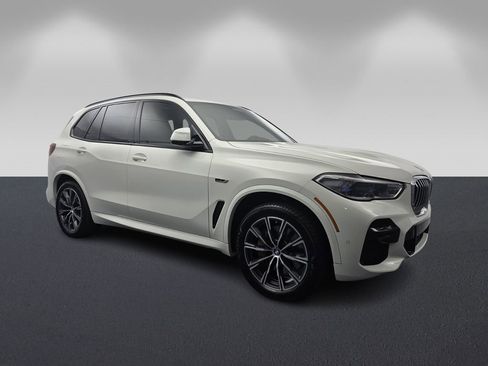 Certified 2022 BMW X5 xDrive45e w/ M Sport Package image 1