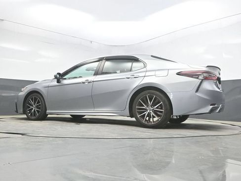 Used 2022 Toyota Camry SE FWD image 28