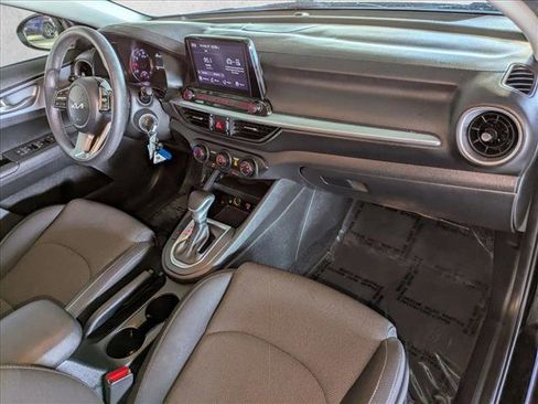 Used 2022 Kia Forte LXS image 21