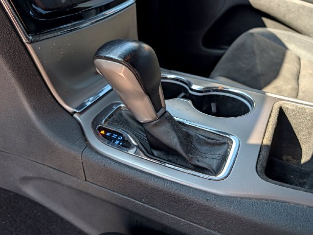 Used 2020 Jeep Grand Cherokee Altitude AWD/4WD image 24