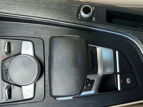 Used 2017 Audi A4 2.0T Premium Plus w/ Premium Plus Package image 22