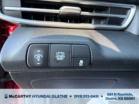 Certified 2024 Hyundai Elantra Limited FWD image 25