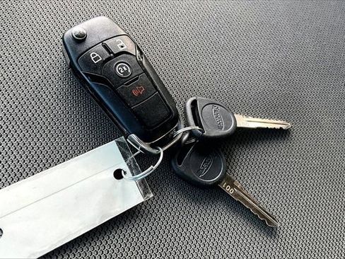 Used 2016 Ford F150 XLT w/ Equipment Group 302A Luxury image 10