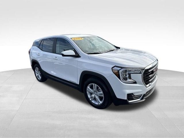 Used 2024 GMC Terrain SLE FWD image 3