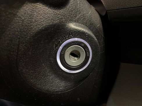 Used 2014 Toyota Camry LE image 21