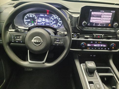 Used 2022 Nissan Pathfinder S FWD image 22
