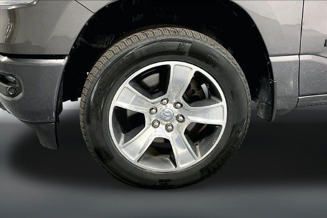 Used 2020 RAM 1500 Sport w/ Level 2 Equipment Goup w/2_L AWD/4WD image 32
