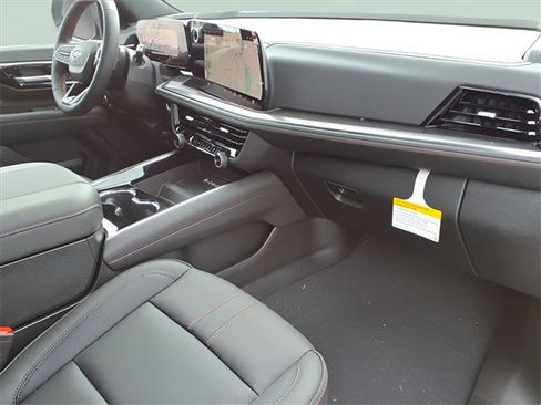 New 2026 Chevrolet Suburban RST image 22