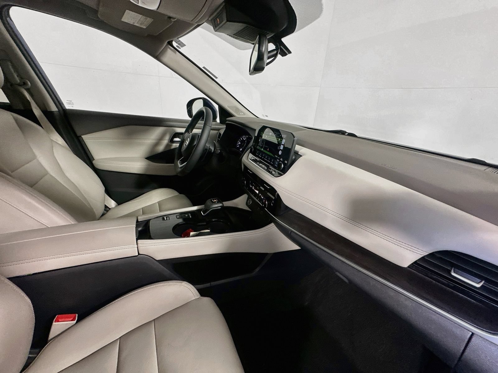 Used 2021 Nissan Rogue SL w/ Premium Package FWD image 30