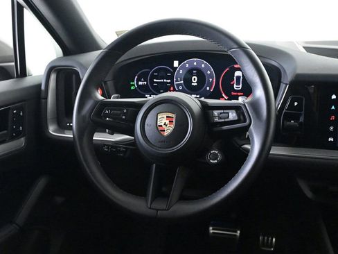 Certified 2024 Porsche Cayenne S image 13
