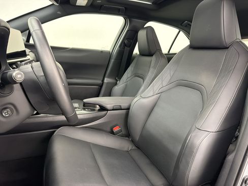 Used 2025 Lexus UX 300h FWD image 5