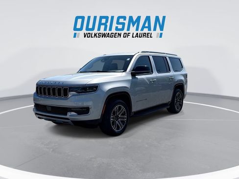 Used 2024 Jeep Wagoneer Series II AWD/4WD image 4