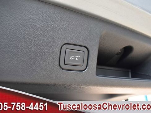 New 2026 Chevrolet Equinox EV LT image 9