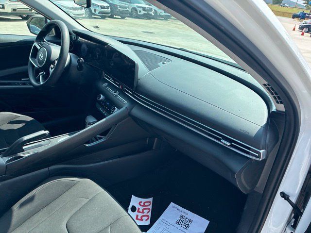 Used 2024 Hyundai Elantra SEL FWD image 50