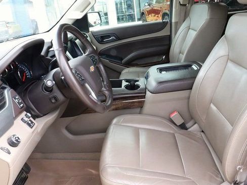 Used 2016 Chevrolet Suburban LT image 13