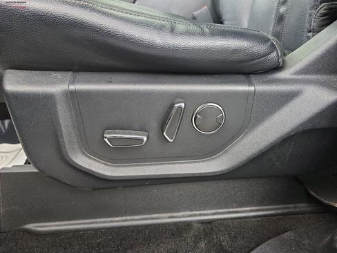 Used 2020 Ford Expedition Limited image 25