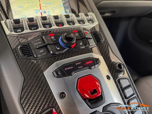 Used 2018 Lamborghini Aventador S AWD/4WD image 22
