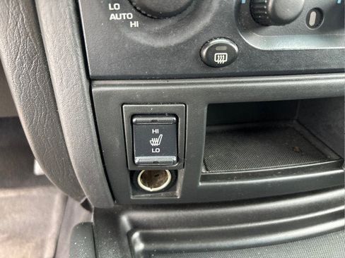 Used 2004 Jeep Grand Cherokee Limited w/ Cold Weather Group image 14