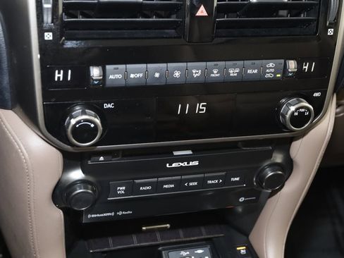 Used 2022 Lexus GX 460 Premium image 32