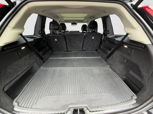 Used 2018 Volvo XC90 T5 Momentum w/ Convenience Package AWD/4WD image 17