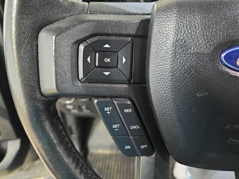 Used 2020 Ford F150 XLT w/ Equipment Group 302A Luxury AWD/4WD image 14
