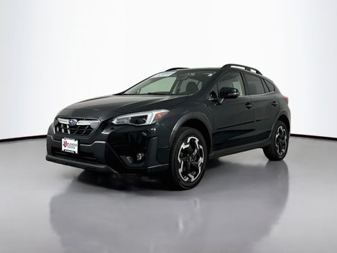 Used 2021 Subaru Crosstrek 2.5i Limited w/ Moonroof Package 2 AWD/4WD image 3