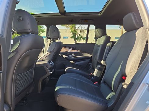 Used 2022 Mercedes-Benz GLS 450 4MATIC image 13
