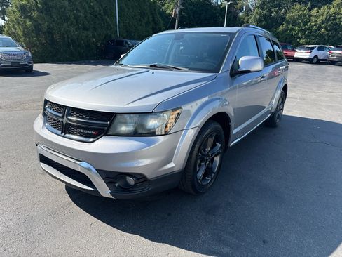 Used 2019 Dodge Journey Crossroad FWD image 7