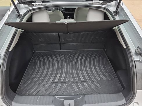 Used 2026 Toyota Prius XLE image 6