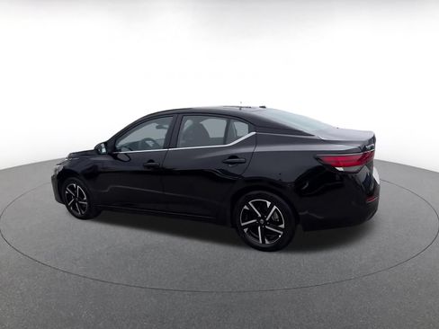 Used 2025 Nissan Sentra SV FWD image 10
