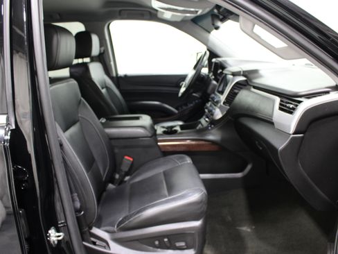Used 2017 GMC Yukon SLT RWD image 30